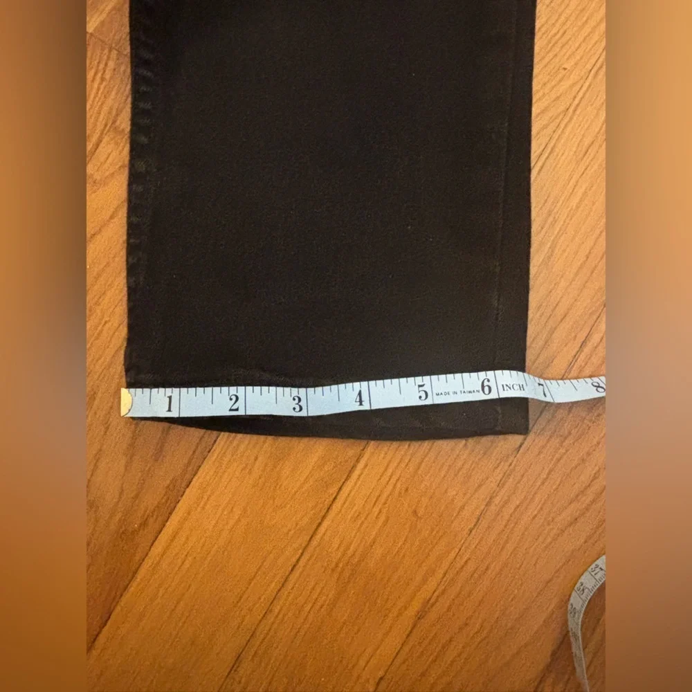 Levi's Black Skinny Jeans with Tapered Leg